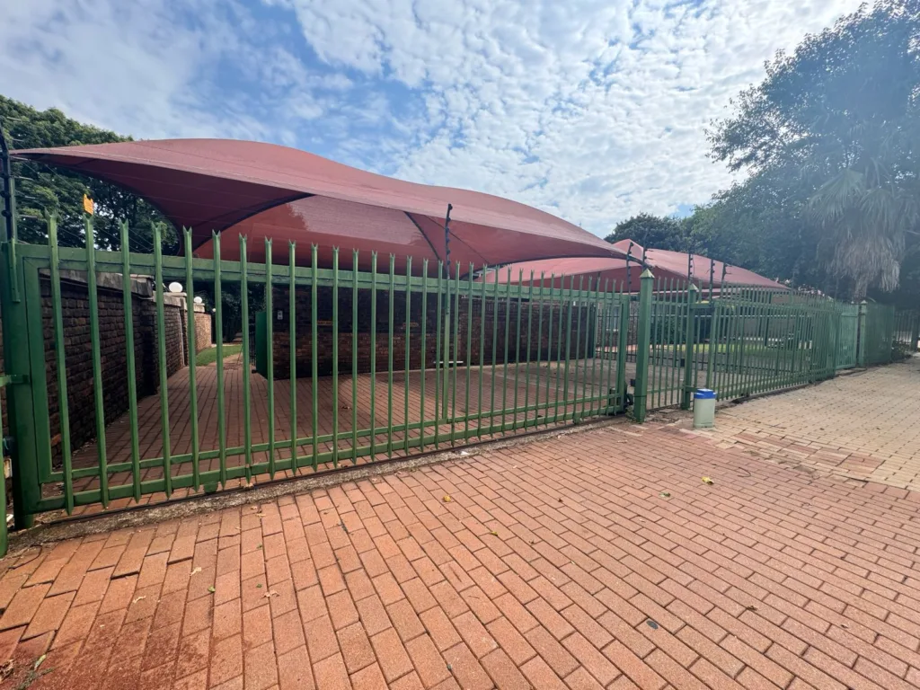 Gauteng's Premier Palisades Weaving Solutions: Reliable and Affordable.