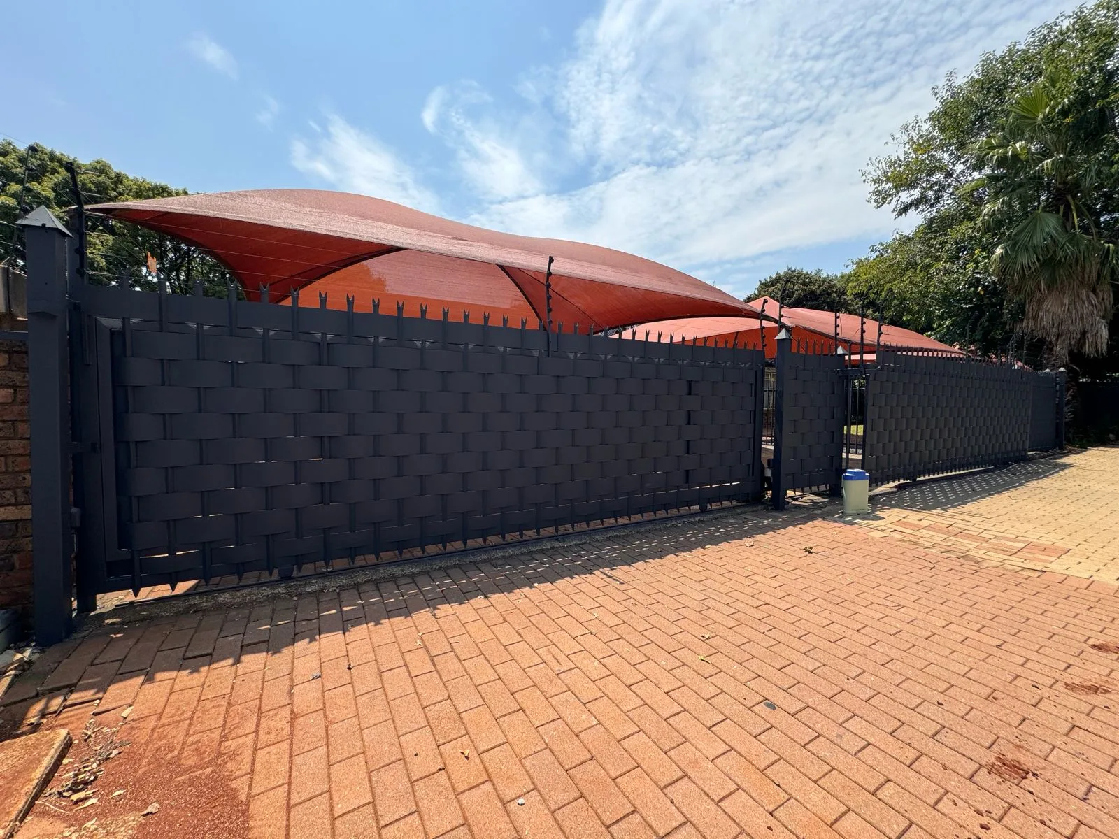 Expert Palisades Weaving in Gauteng: Your Key to Privacy and Protection